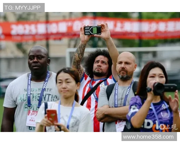 美式潮足球明星的魅力与风采探索之旅