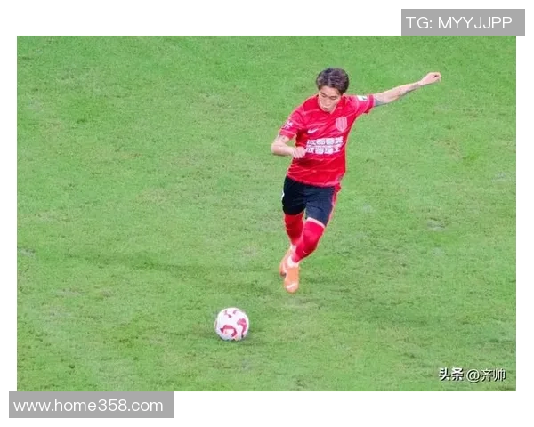 成都足球队强势领跑锦标赛积分榜总分高达92分展现冠军实力 成都足球队强势领跑锦标赛积分榜总分高达92分展现冠军实力