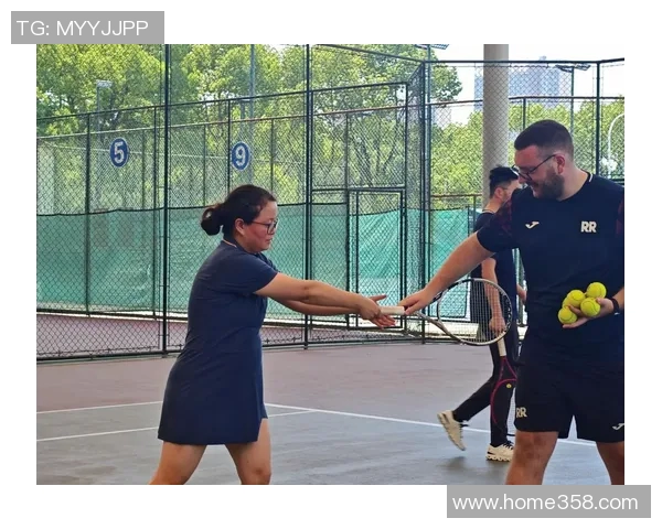 深圳网球队技术争议引发热议球员表现与教练策略的深度探讨 深圳网球队技术争议引发热议球员表现与教练策略的深度探讨