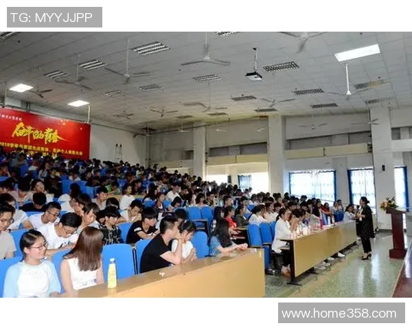 张静独家揭秘：深入浅出分享足球技巧与心得体会